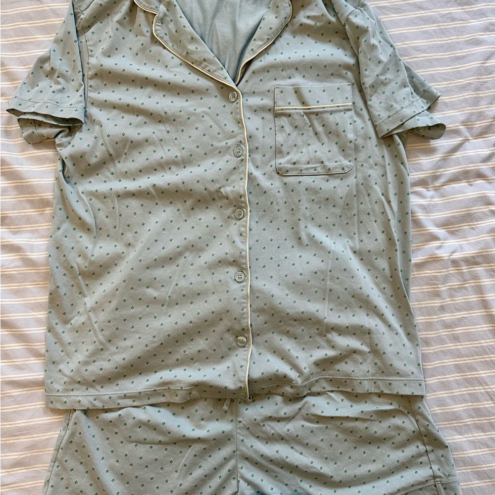 Uniqlo Light Green Pajama Set
